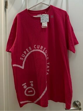 BT21xUniqlo TATA graphic tee (BTS V/Taehyung)
